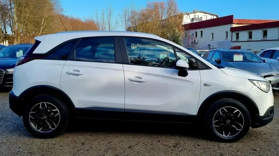 OPEL Crossland X -