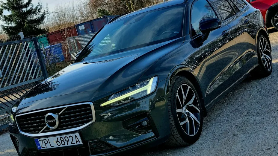 VOLVO V60 -