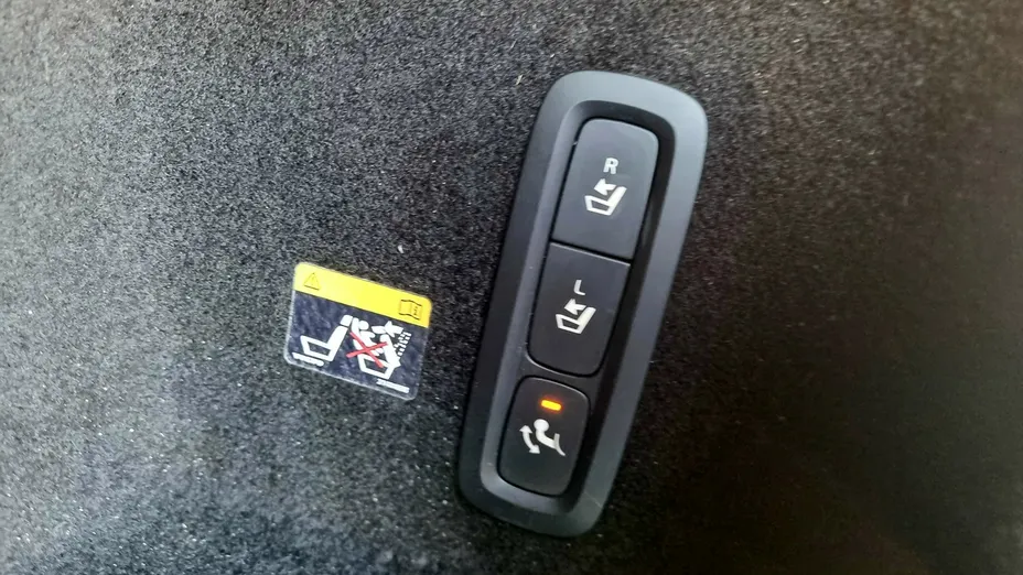 VOLVO V60 -