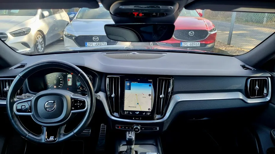 VOLVO V60 -