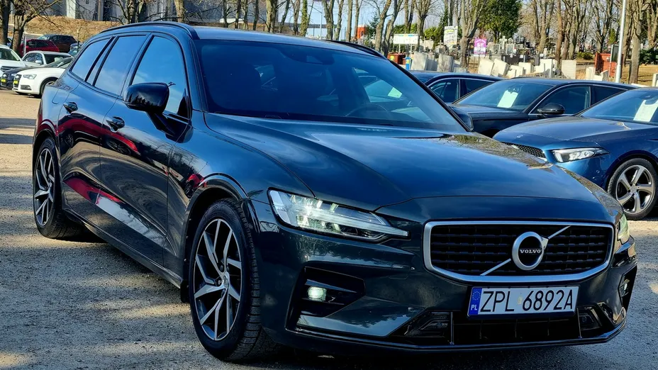 VOLVO V60 -