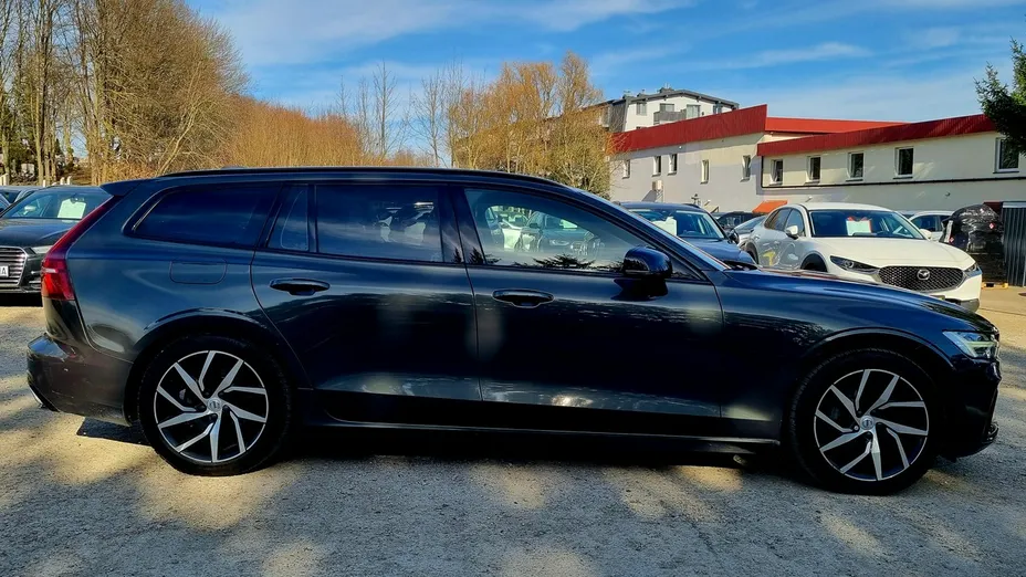 VOLVO V60 -