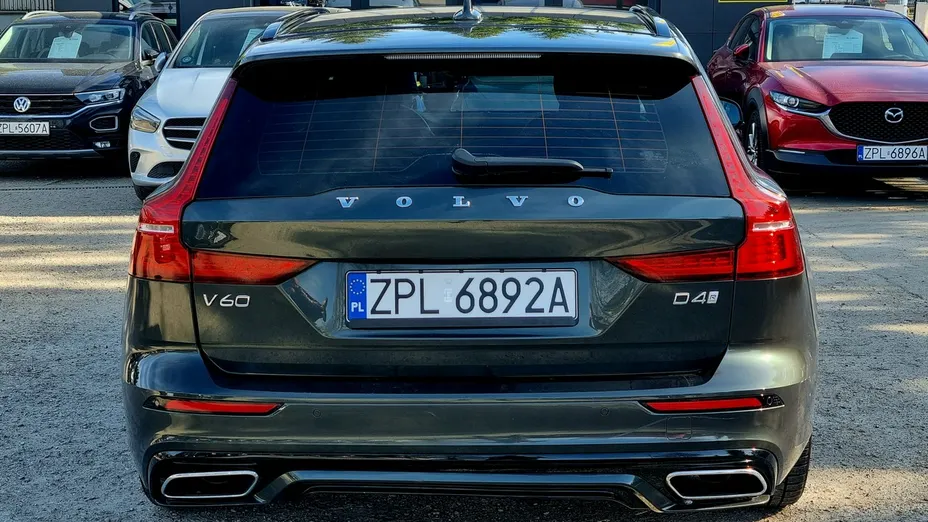 VOLVO V60 -