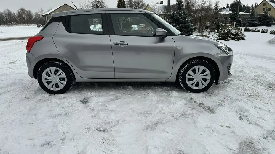 SUZUKI Swift -