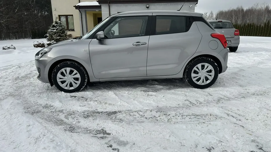 SUZUKI Swift -