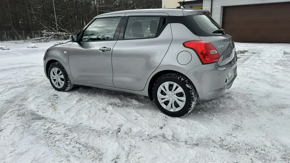 SUZUKI Swift -