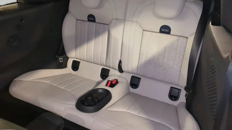 MINI Cooper -