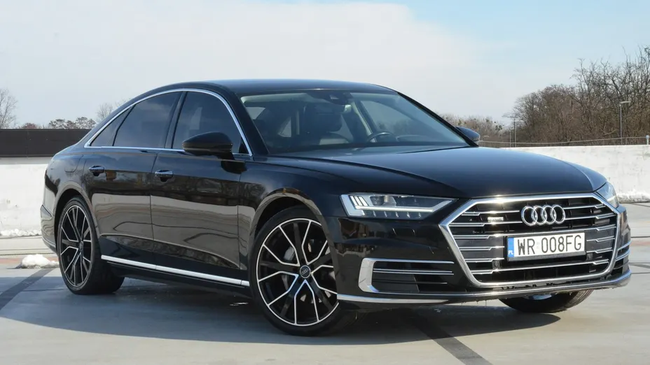 AUDI A8 -