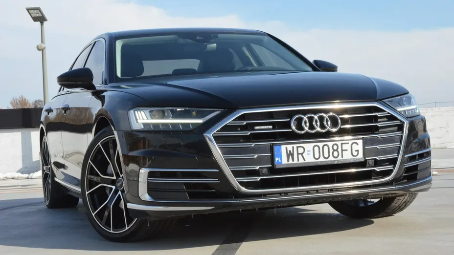 AUDI A8 -