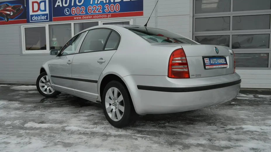 SKODA Superb -