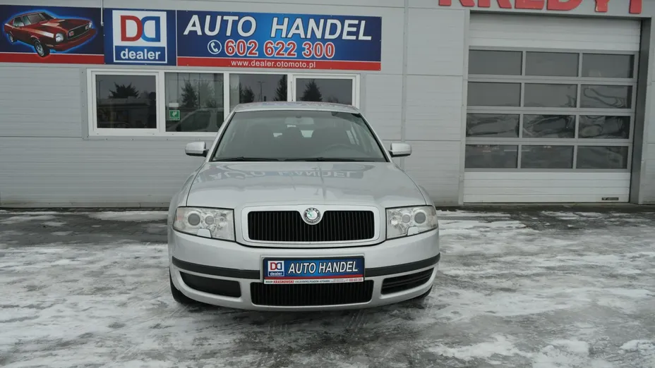 SKODA Superb -
