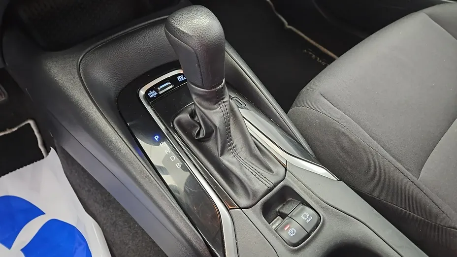 TOYOTA Corolla -