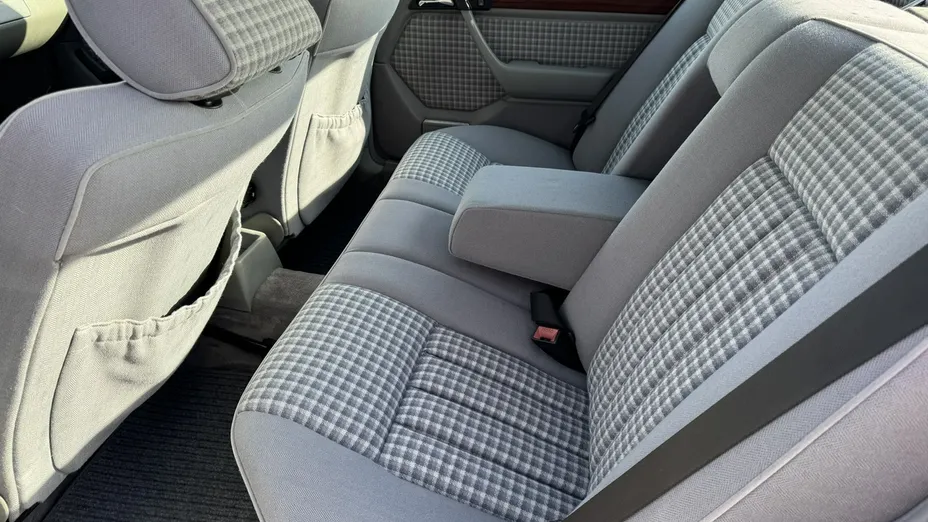 MERCEDES-BENZ E Klasa -