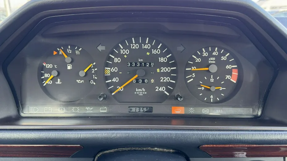 MERCEDES-BENZ E Klasa -