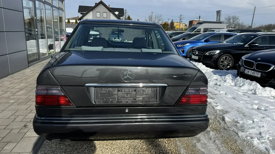 MERCEDES-BENZ E Klasa -