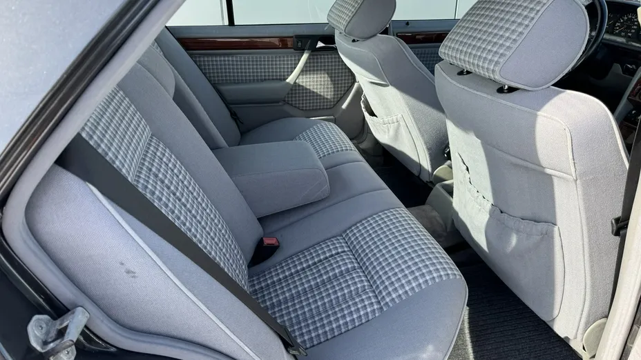 MERCEDES-BENZ E Klasa -