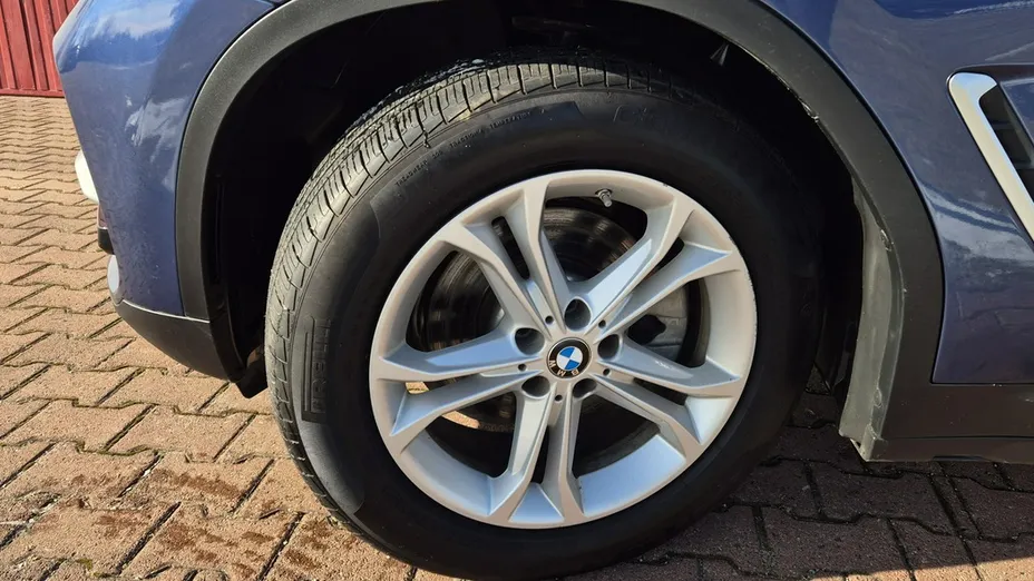 BMW X3 -