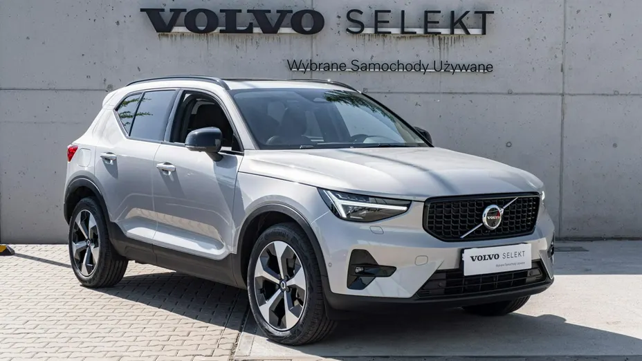VOLVO XC40 -