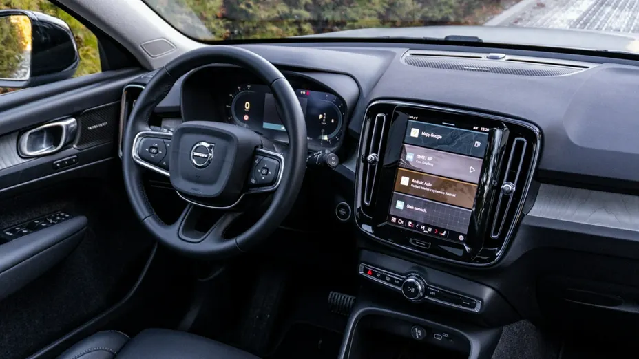 VOLVO XC40 -