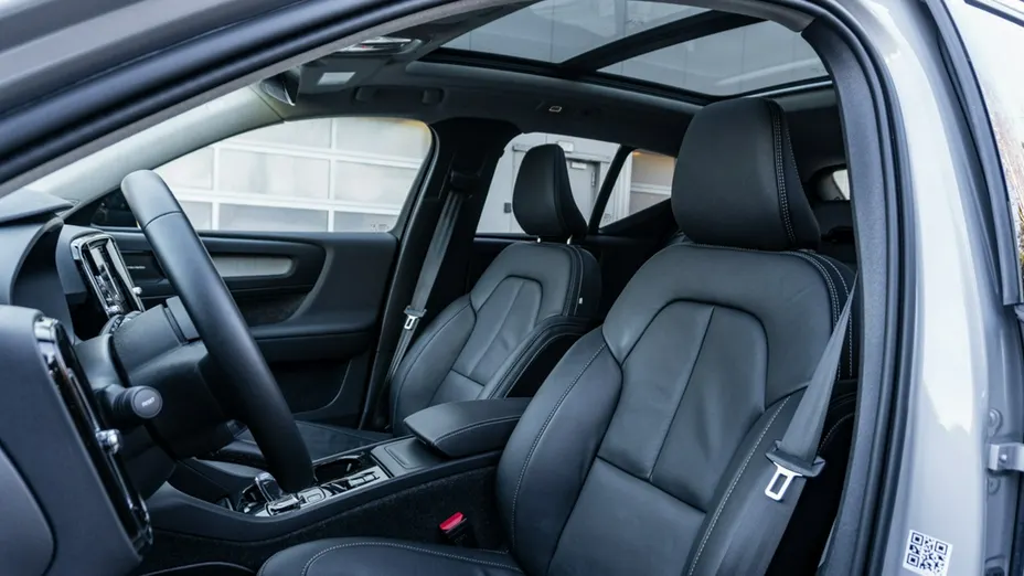 VOLVO XC40 -