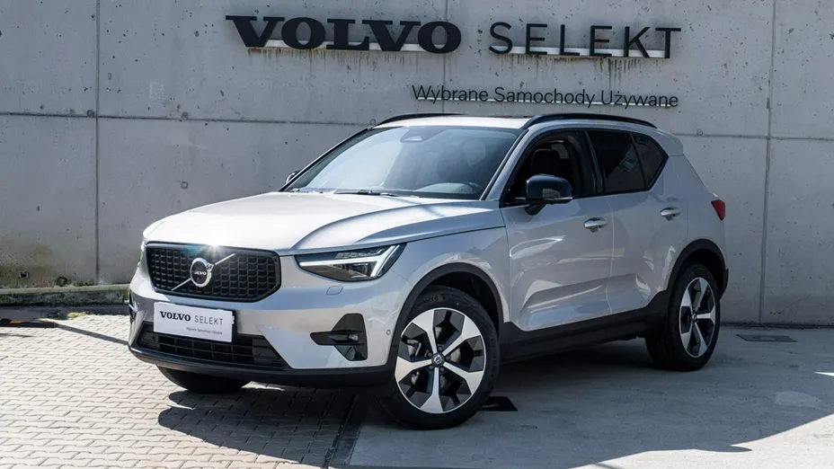 VOLVO XC40 -