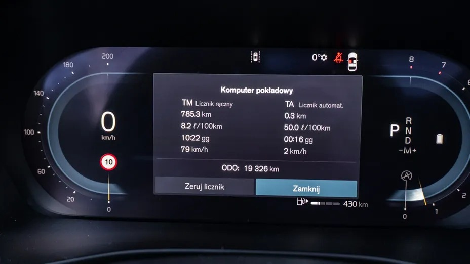 VOLVO XC40 -