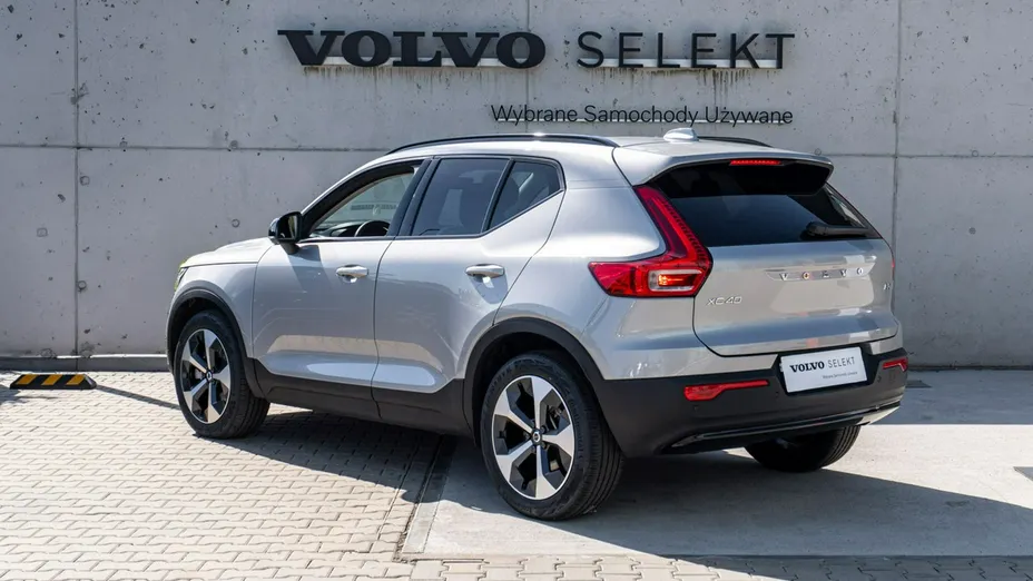 VOLVO XC40 -