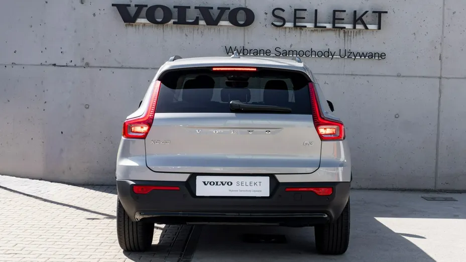 VOLVO XC40 -