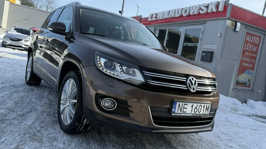 VOLKSWAGEN Tiguan -