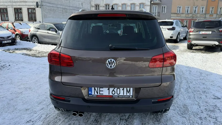 VOLKSWAGEN Tiguan -