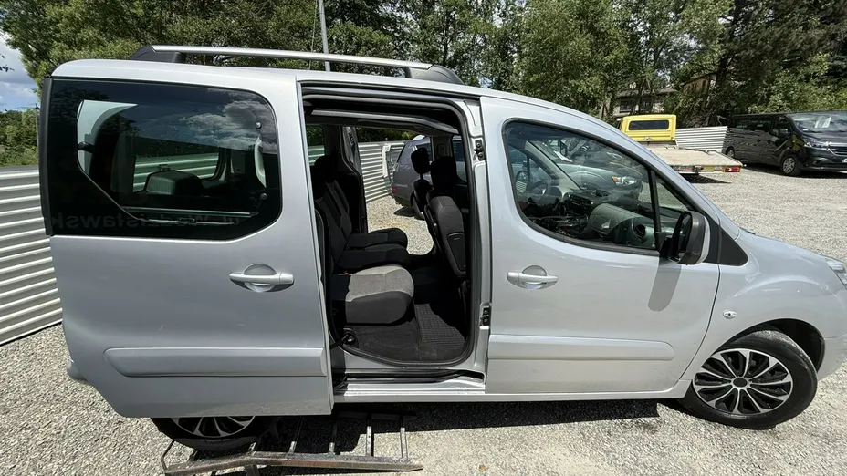 PEUGEOT Partner -