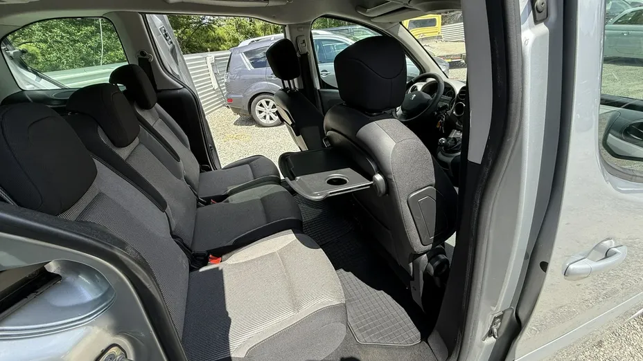 PEUGEOT Partner -