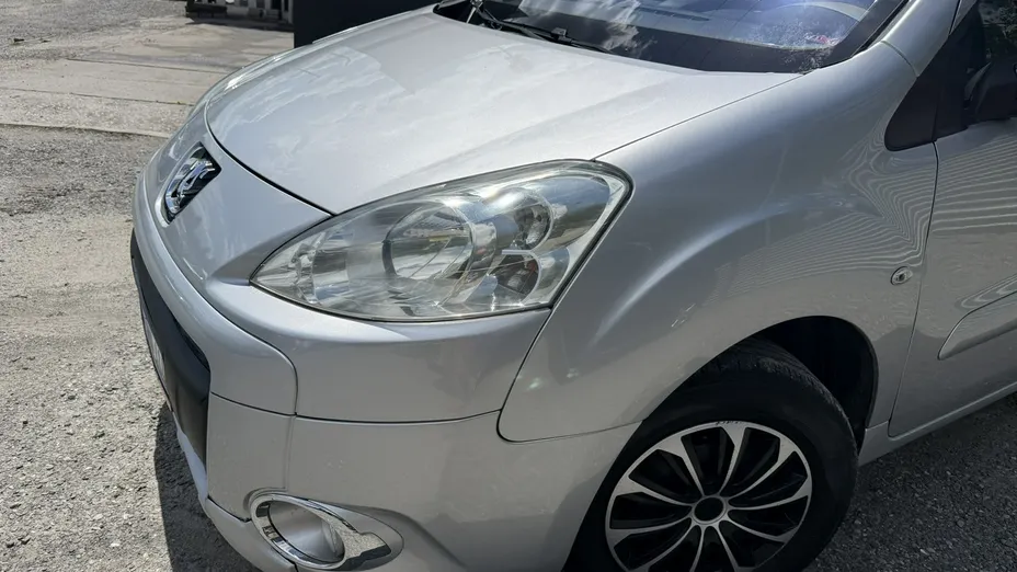 PEUGEOT Partner -