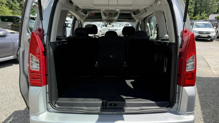 PEUGEOT Partner -