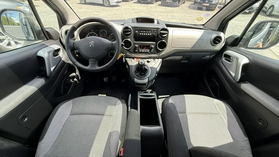 PEUGEOT Partner -
