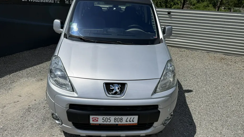 PEUGEOT Partner -