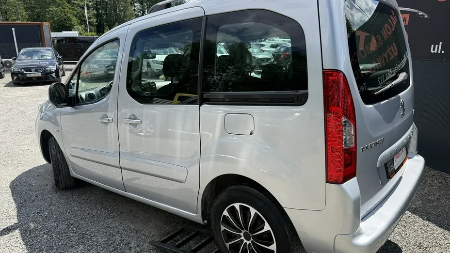 PEUGEOT Partner -