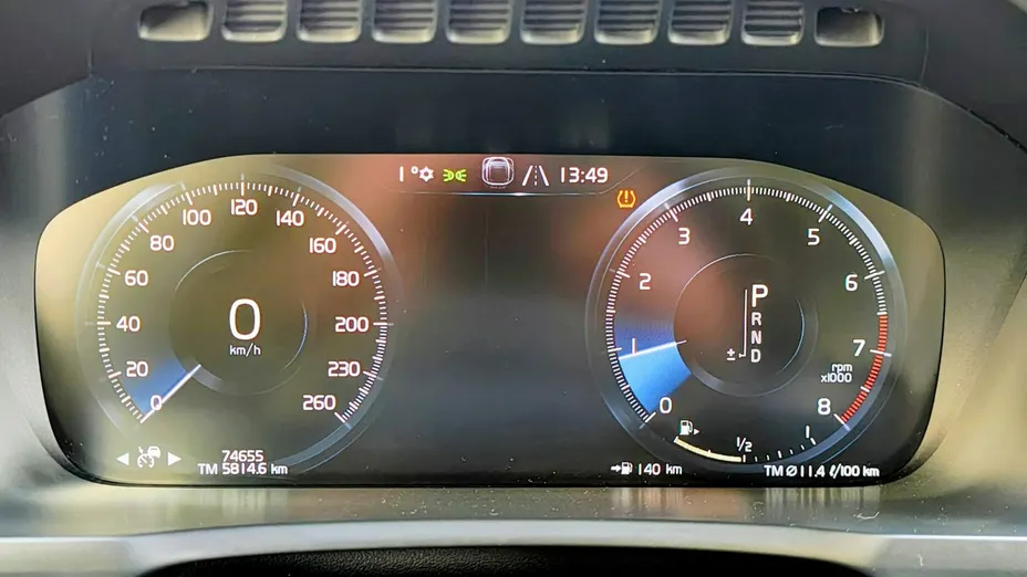 VOLVO XC90 -