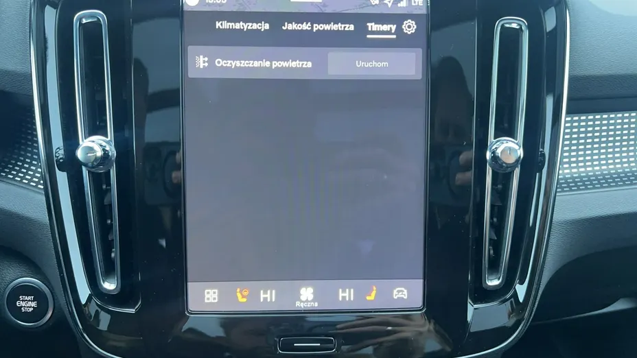 VOLVO XC40 -