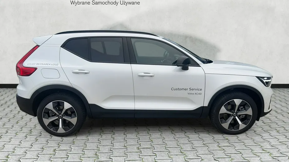 VOLVO XC40 -
