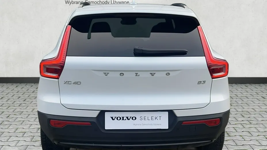 VOLVO XC40 -