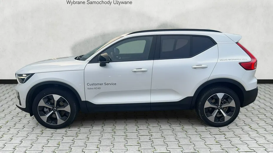 VOLVO XC40 -