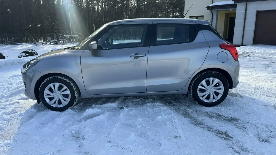 SUZUKI Swift -