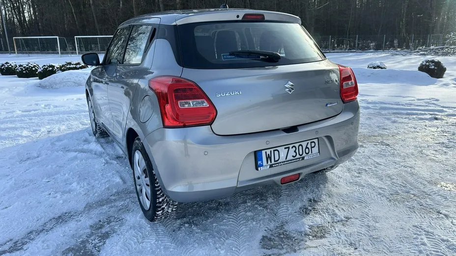 SUZUKI Swift -