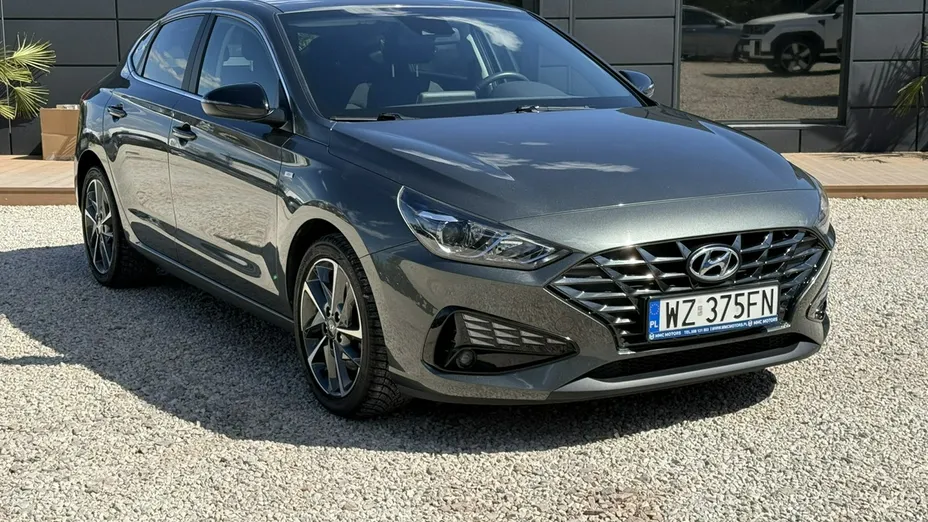 HYUNDAI i30 -