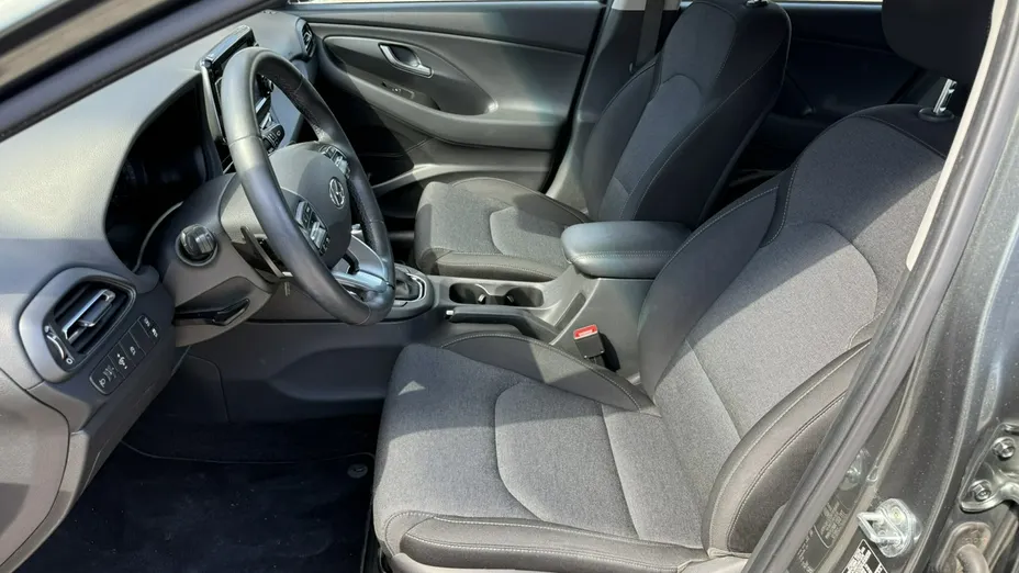 HYUNDAI i30 -