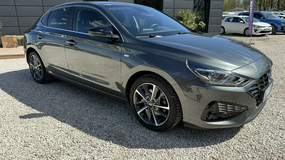 HYUNDAI i30 -
