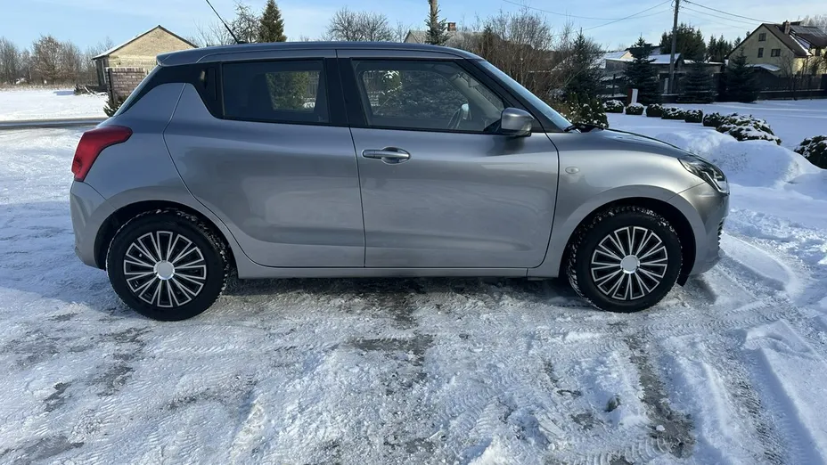 SUZUKI Swift -