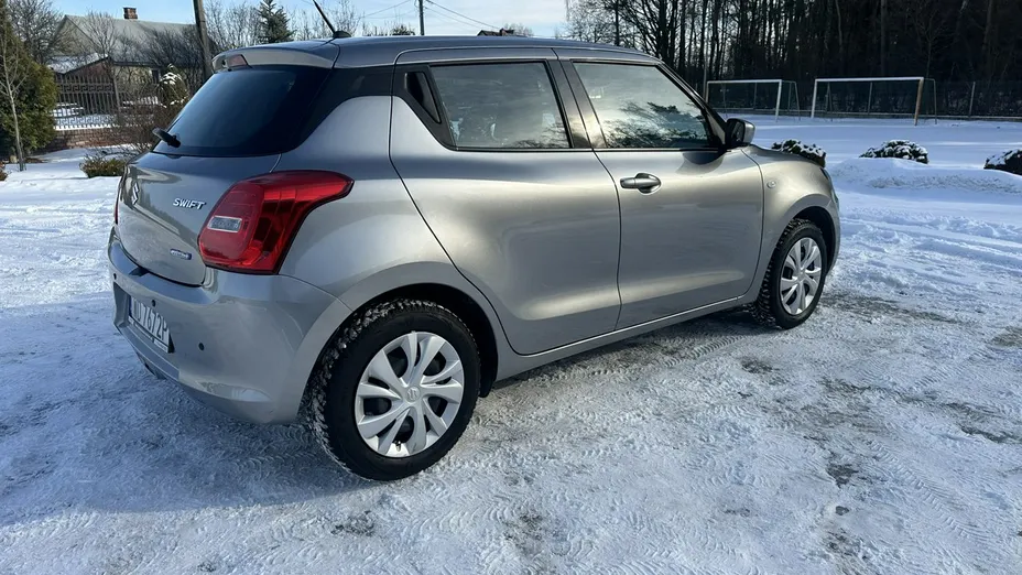 SUZUKI Swift -
