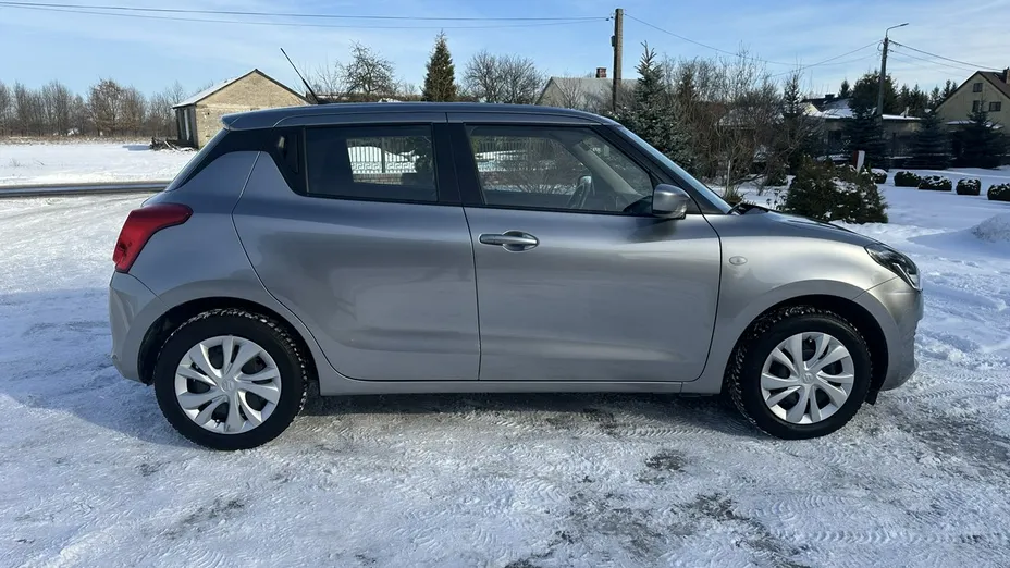 SUZUKI Swift -